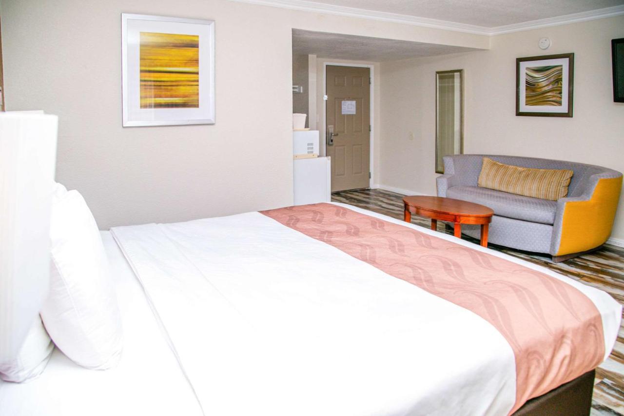 Quality Inn & Suites Thousand Oaks - Us101 Zewnętrze zdjęcie