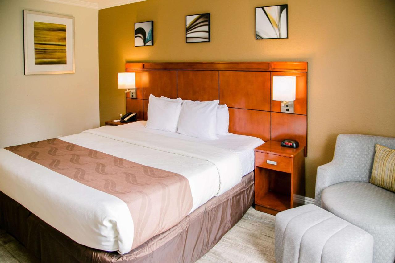Quality Inn & Suites Thousand Oaks - Us101 Zewnętrze zdjęcie