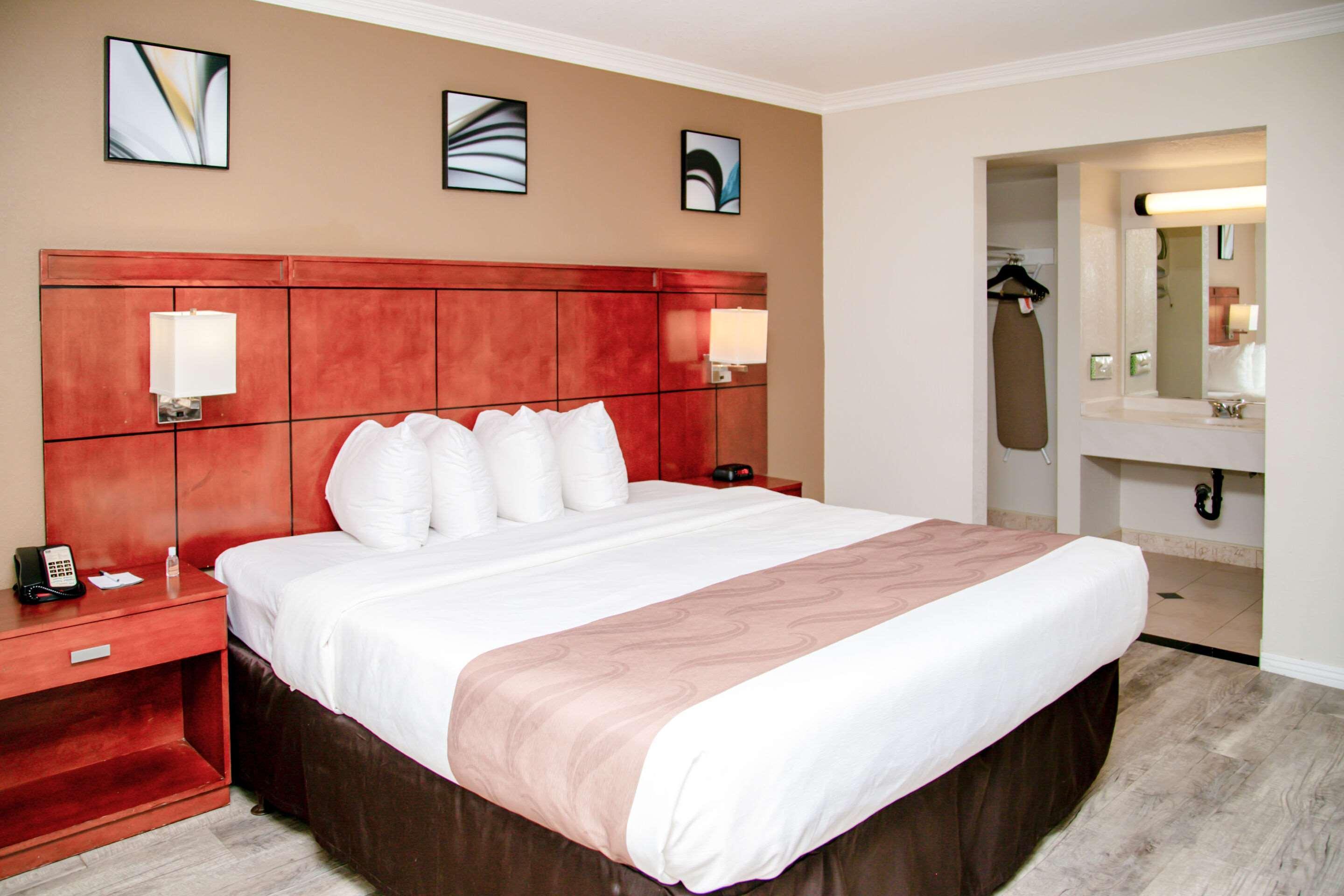 Quality Inn & Suites Thousand Oaks - Us101 Zewnętrze zdjęcie