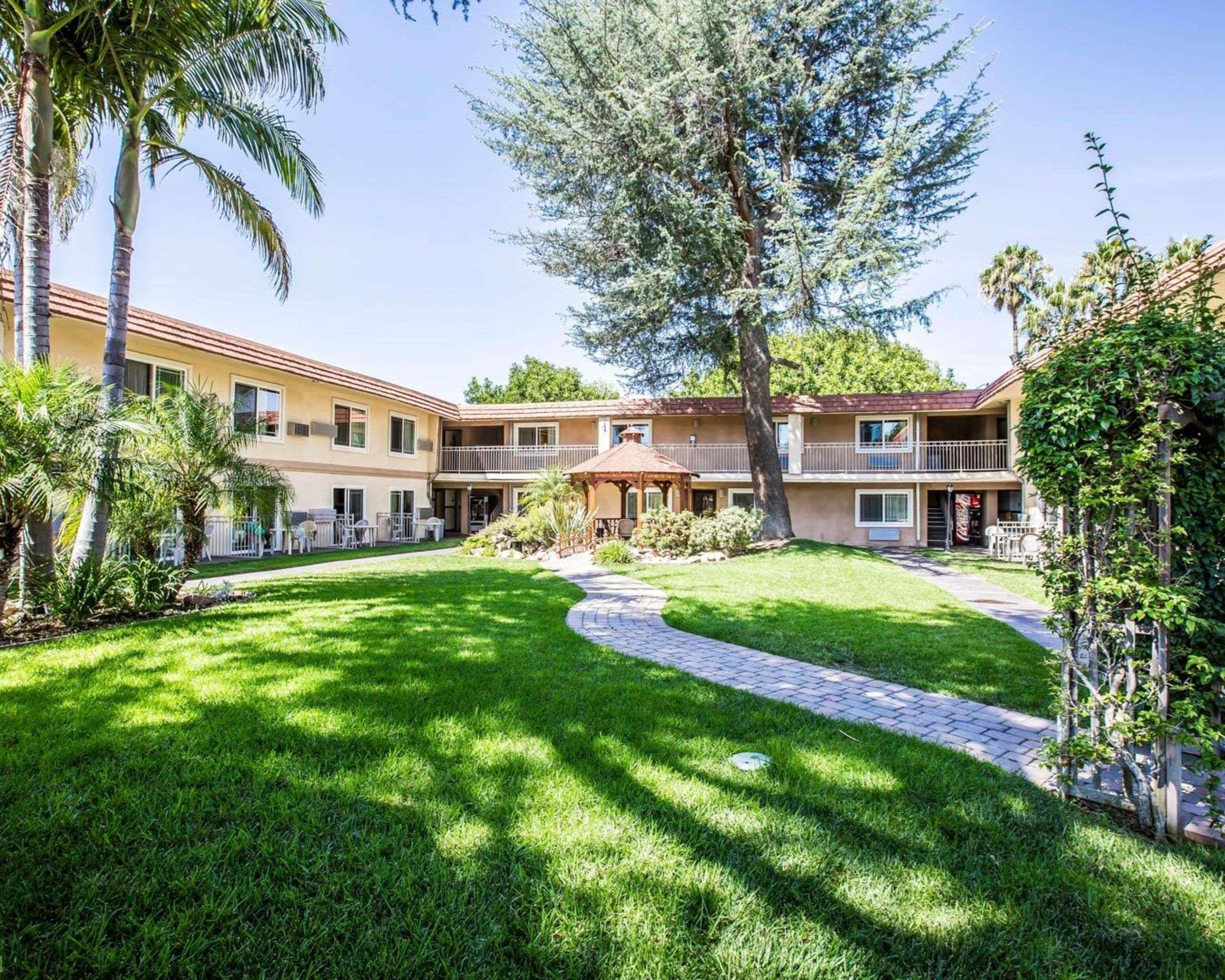 Quality Inn & Suites Thousand Oaks - Us101 Zewnętrze zdjęcie