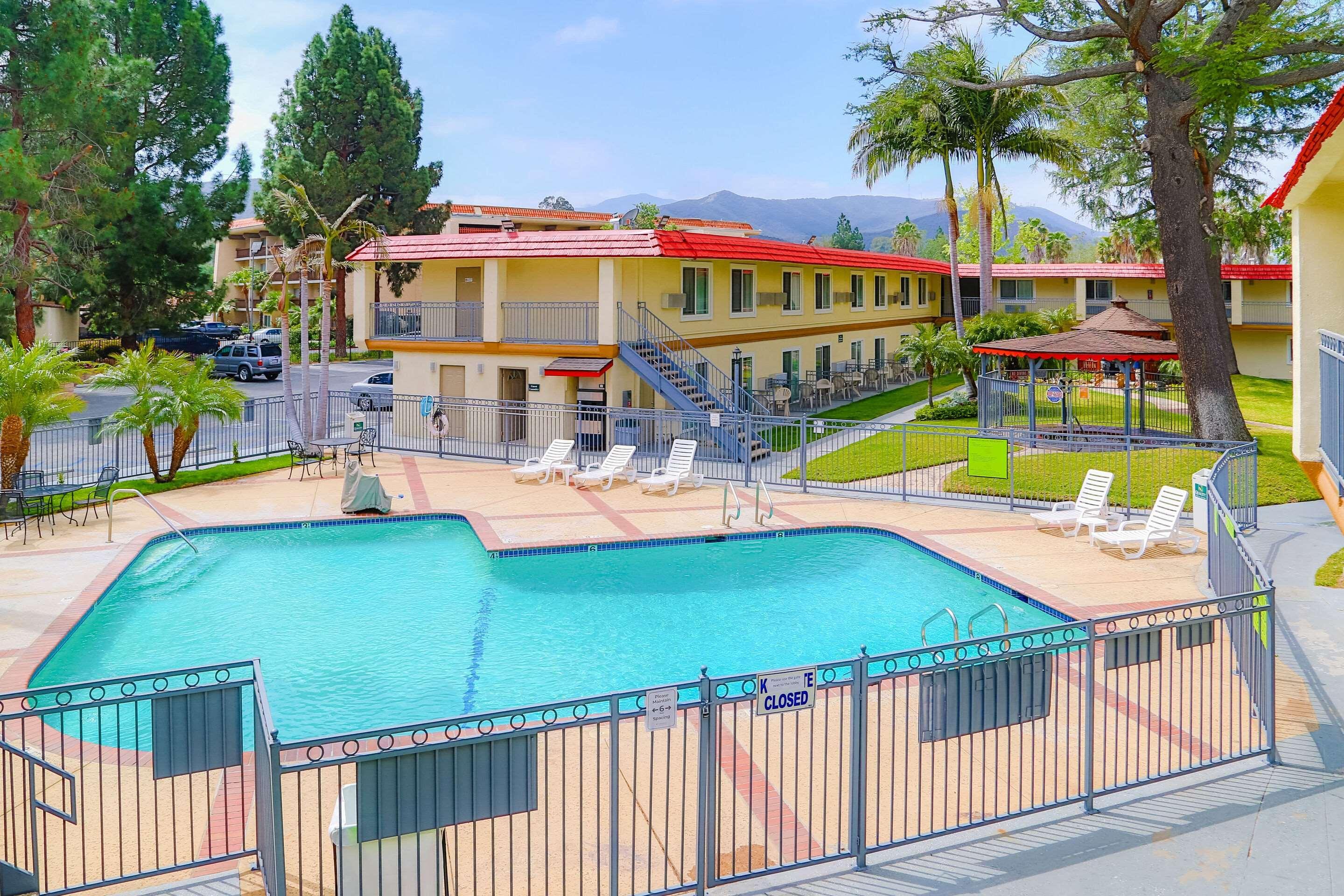 Quality Inn & Suites Thousand Oaks - Us101 Zewnętrze zdjęcie